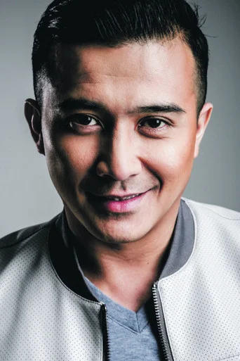 Chân dung Aaron Aziz
