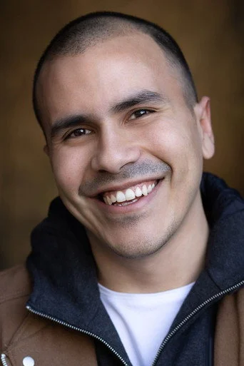 Chân dung Christopher Alvarenga
