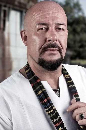 Chân dung Jamie Bartlett