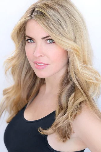 Chân dung Nicole Andrews