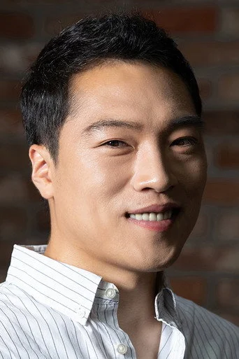Chân dung Choi Young-woo