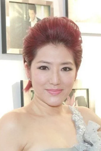Chân dung Emily Kwan Bo-Wai