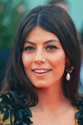 Chân dung Alessandra Mastronardi