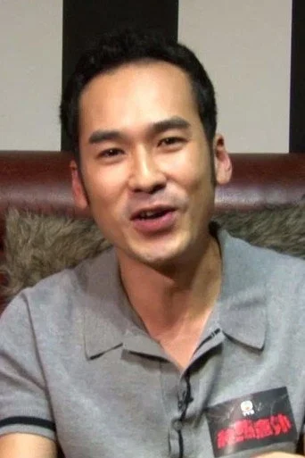Chân dung Chiu Lok Yin