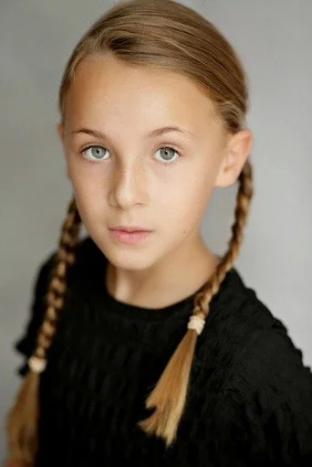 Chân dung Cecilia Blair
