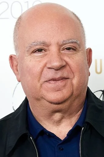 Chân dung Agustín Almodóvar