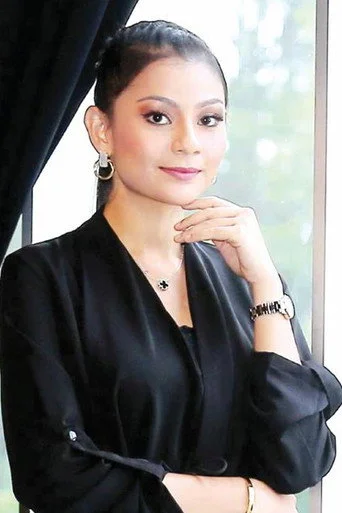 Chân dung Silfeny Osman