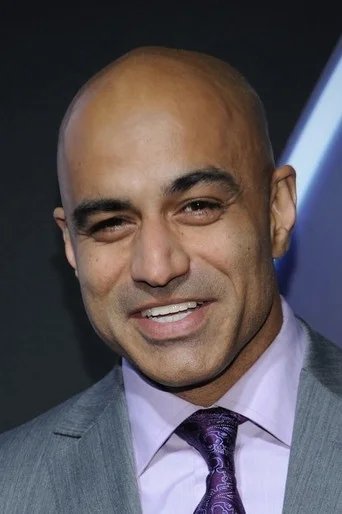 Chân dung Faran Tahir