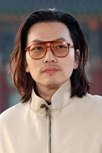 Chân dung Lee Dong-hwi