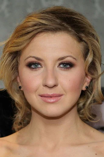 Chân dung Nina Arianda