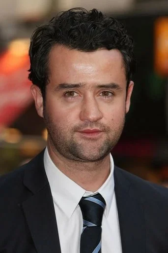 Chân dung Daniel Mays