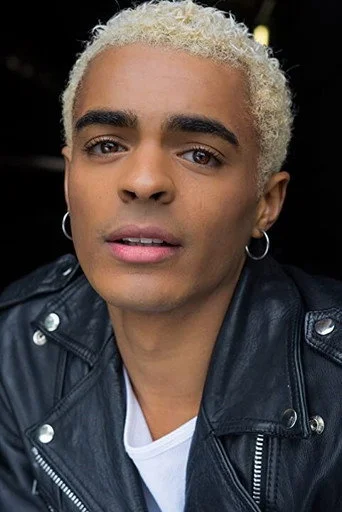 Chân dung Layton Williams