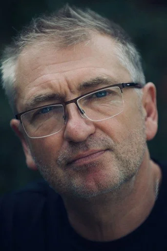 Chân dung Pete Lee-Wilson