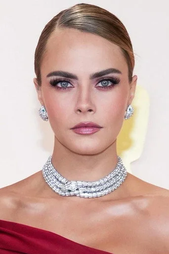 Chân dung Cara Delevingne