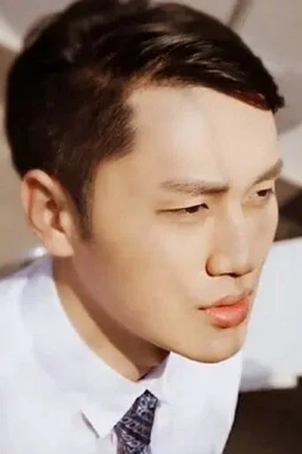 Chân dung Shao Shuai