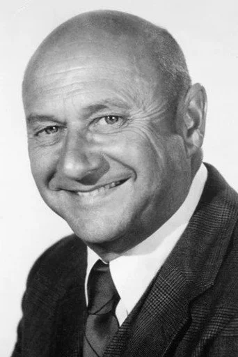 Chân dung Donald Pleasence