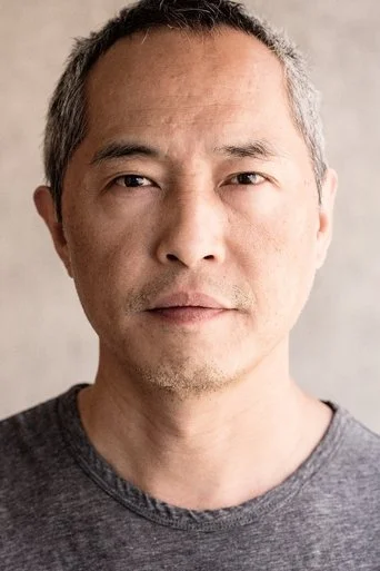 Chân dung Ken Leung