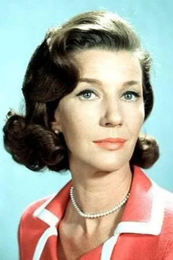 Chân dung Lois Maxwell