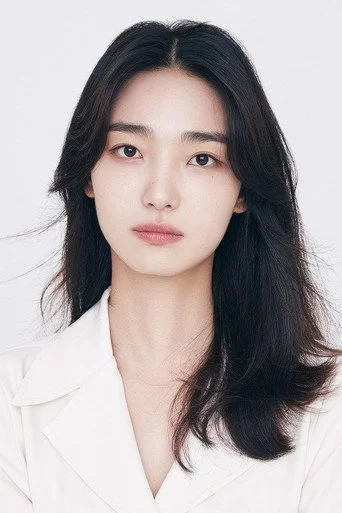 Chân dung Lee Ju-yeon