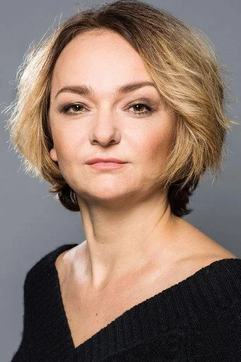 Chân dung Izabela Dąbrowska