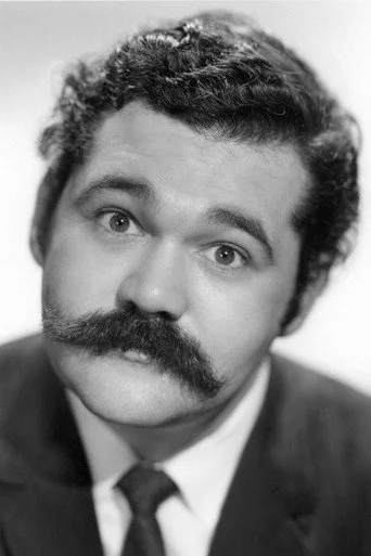Chân dung Avery Schreiber