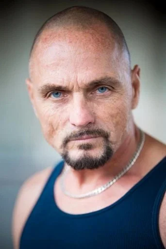 Chân dung Dennis Keiffer