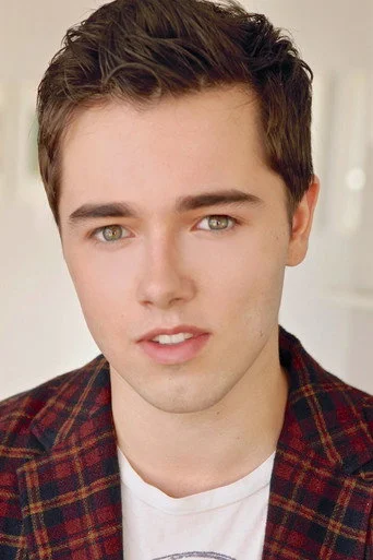 Chân dung Alex Ferris
