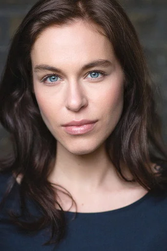 Chân dung Kirsty Averton