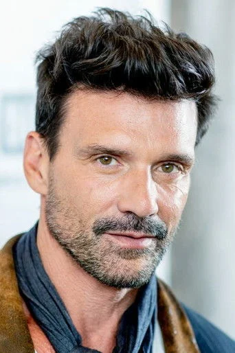 Chân dung Frank Grillo