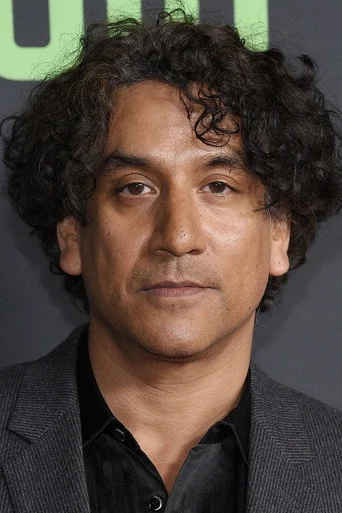 Chân dung Naveen Andrews