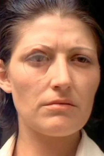 Chân dung Monica Swinn