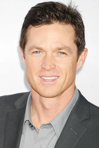 Chân dung Eric Close