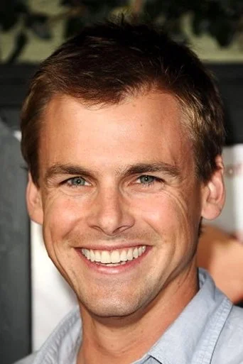 Chân dung Tommy Dewey