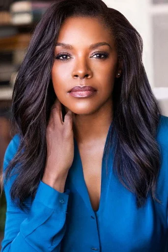 Chân dung Nadine Ellis
