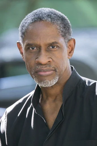 Chân dung Tim Russ