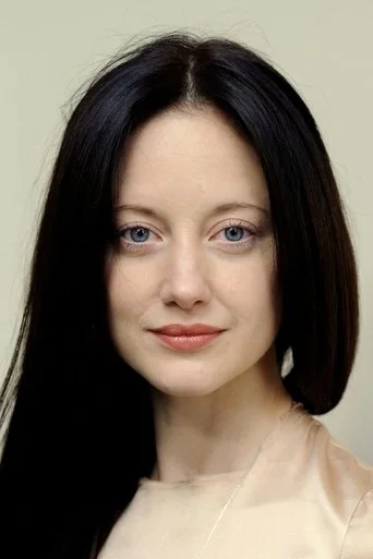 Chân dung Andrea Riseborough
