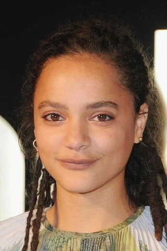 Chân dung Sasha Lane