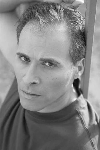 Chân dung Joe J. Thomas