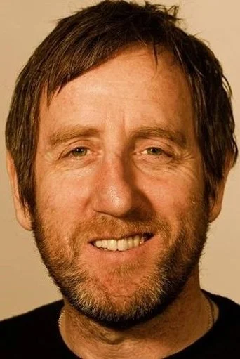 Chân dung Michael Smiley