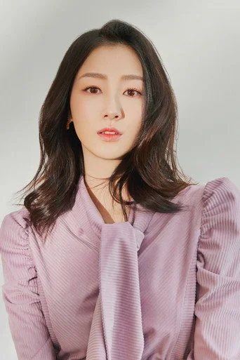 Chân dung Julia Ye