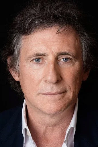 Chân dung Gabriel Byrne