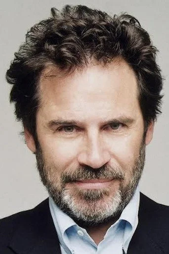Chân dung Dennis Miller