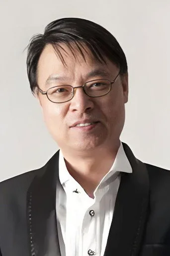 Chân dung Lee Lik-Chi