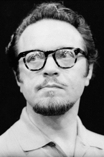 Chân dung Alfred Drake