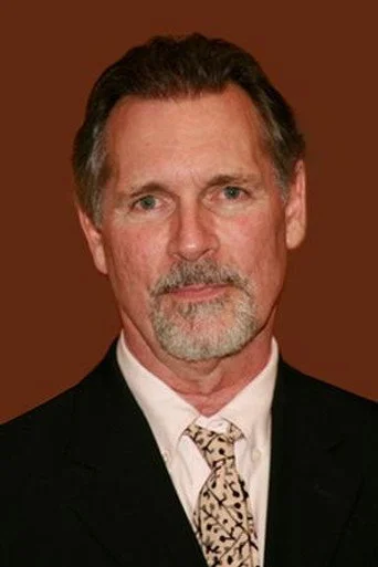 Chân dung Cotter Smith
