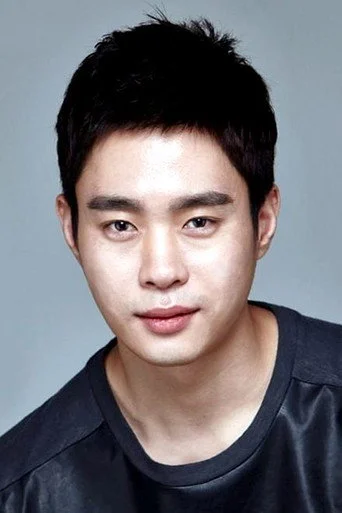 Chân dung Kim Dong-young