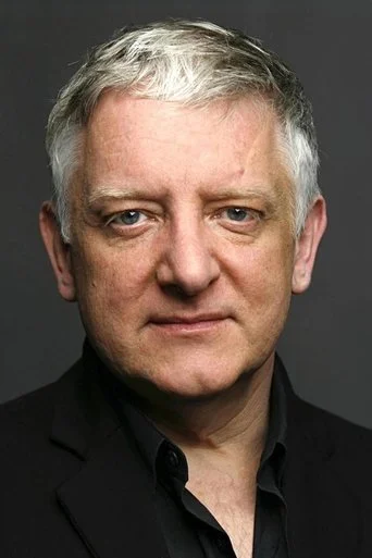 Chân dung Simon Russell Beale