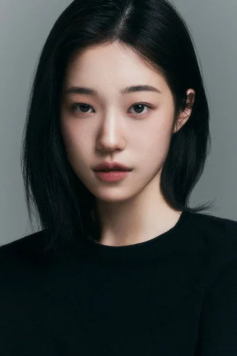 Chân dung Roh Yoon-seo