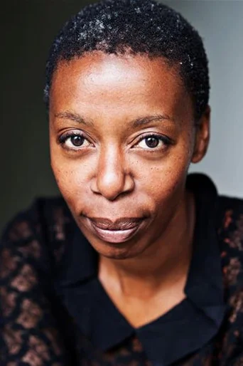 Chân dung Noma Dumezweni