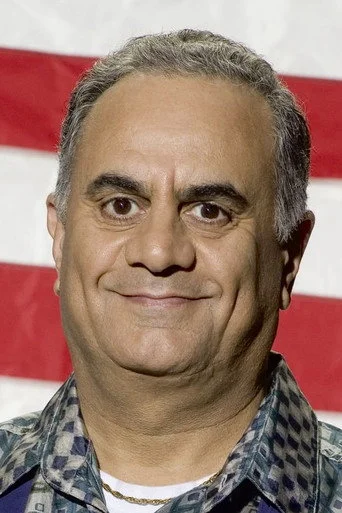 Chân dung Marshall Manesh